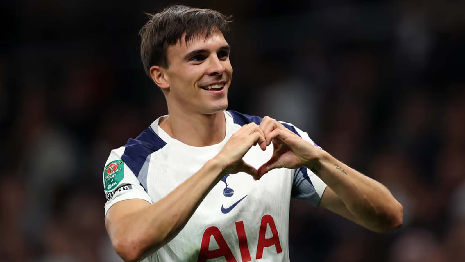 สเปอร์ส เผยแผนการ ที่จะเซ็นสัญญากับกองกลางรายใหม่แบบถาวร 