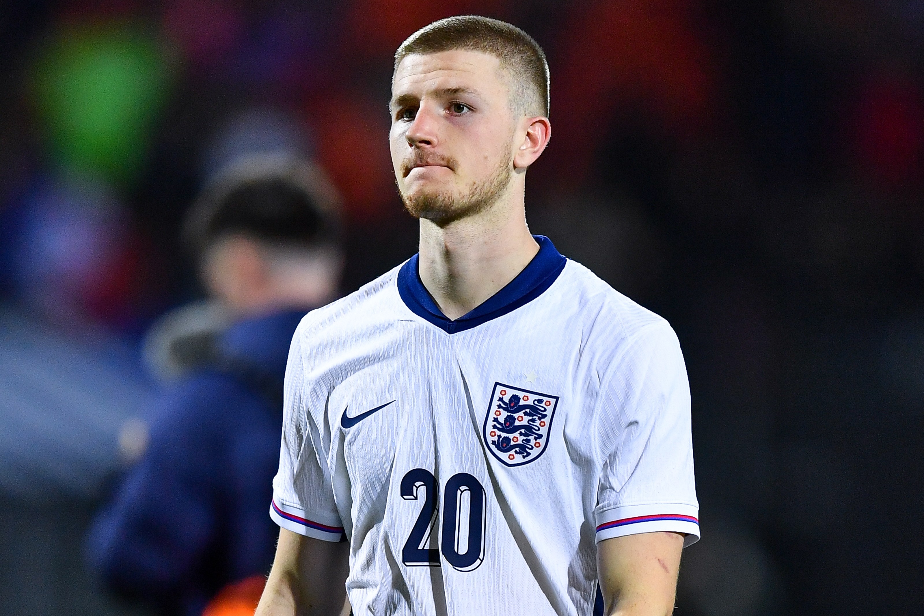 ปีศาจแดงมุ่งมั่นที่จะเสริมตัวเลือกวิงแบ็ก 